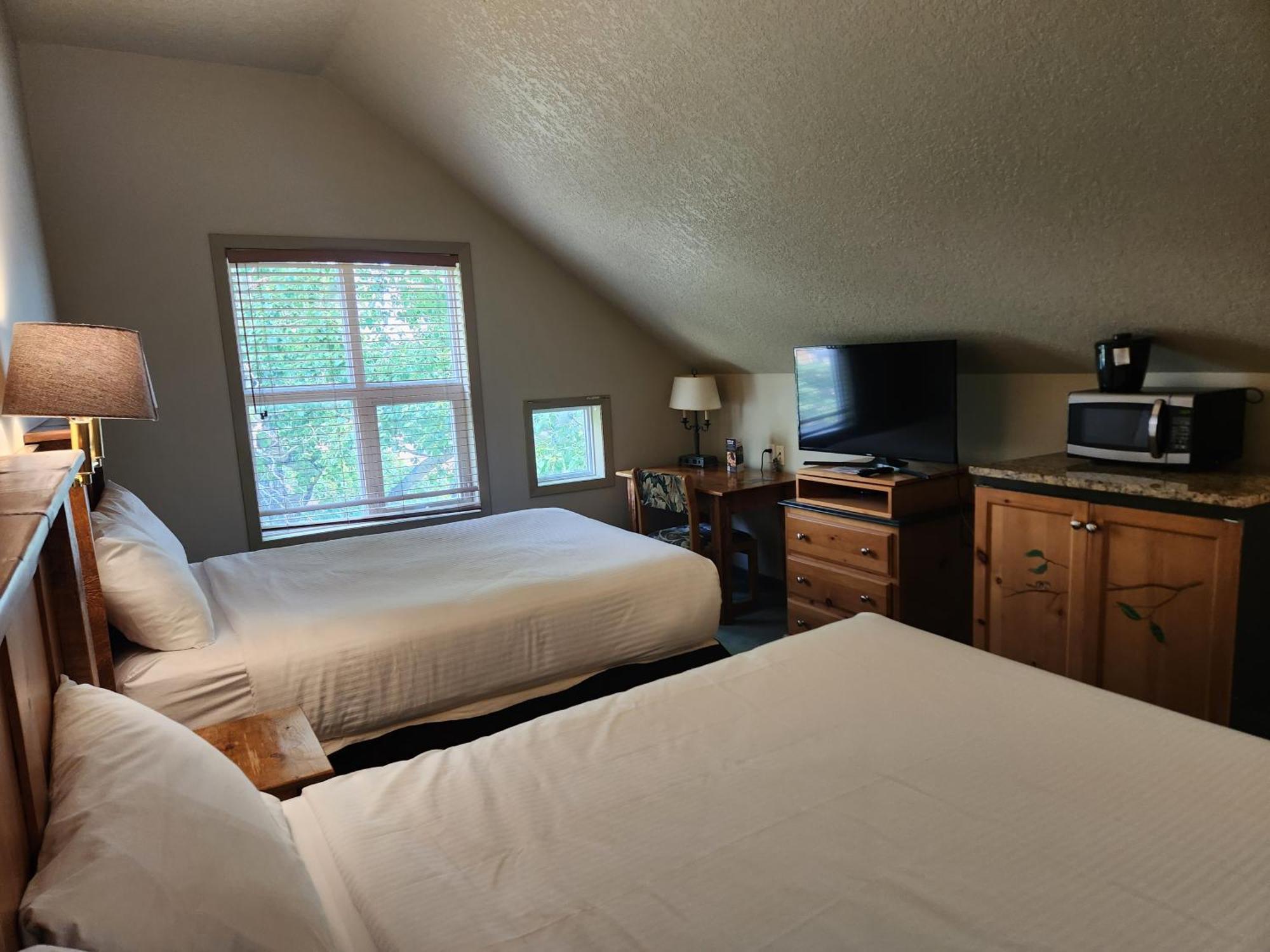 Waterton Lakes Lodge Resort Zewnętrze zdjęcie
