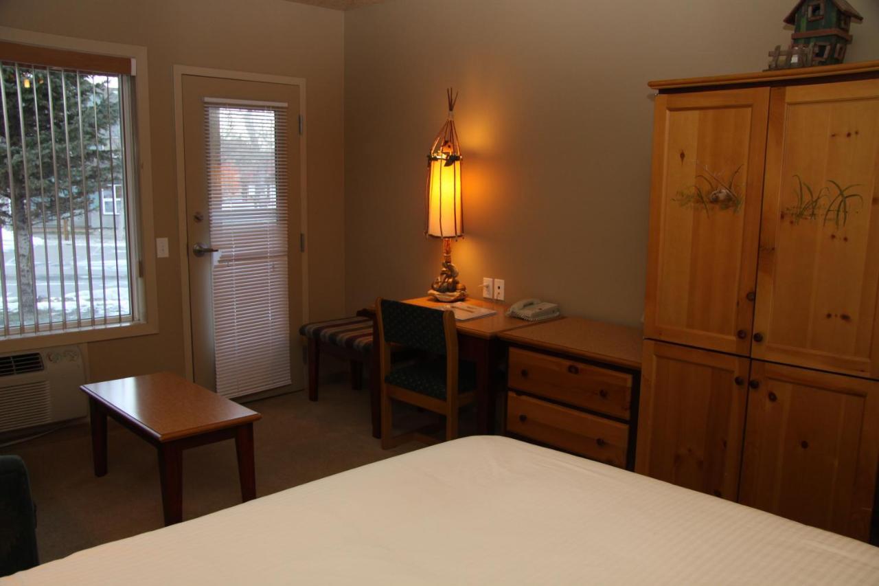 Waterton Lakes Lodge Resort Zewnętrze zdjęcie